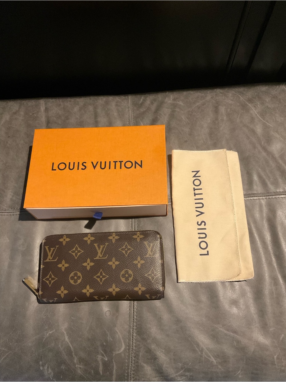 Louis Vuitton Monogram Canvas Zippy Wallet Rose Ballerine Pink interior